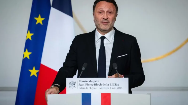 Arthur : l’animateur débarque à l’Élysée