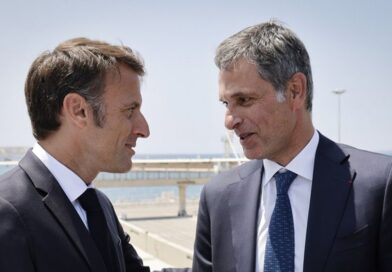 Emmanuel Macron nomme au grade d’Officier la 6ème fortune du pays Rodolphe Saadé