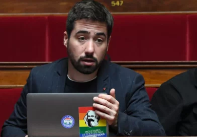 Andy Kerbrat réintègre l’Assemblée après 6 mois d’arrêt maladie