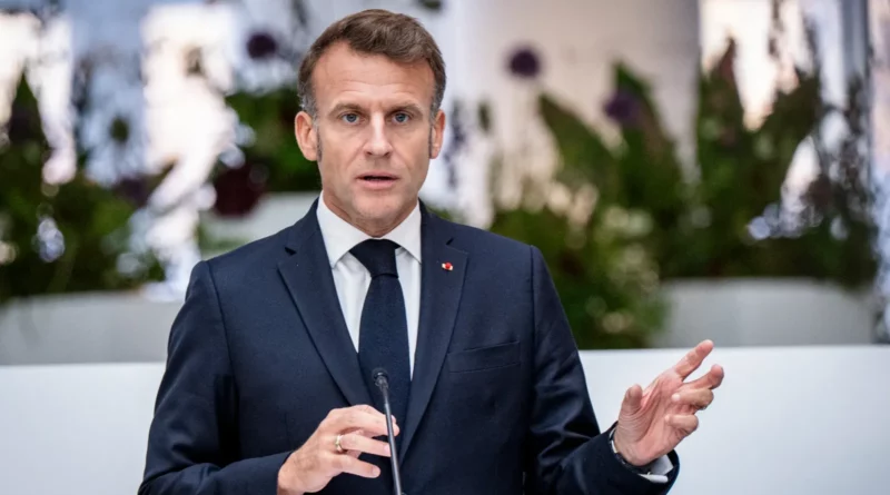 Emmanuel Macron a Copenhague pour un sommet europeen le 1er octobre 2025 2147526