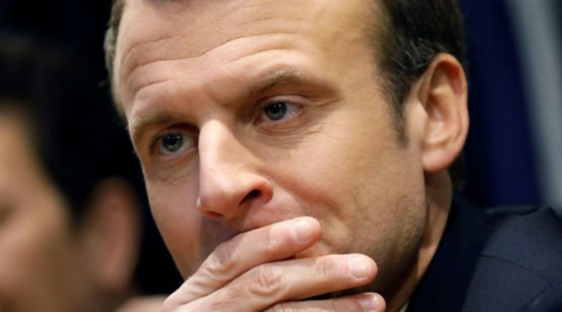 Un jeune Belge vient tout juste d’épouser une magnifique jeune femme. Le lendemain matin, ses amis le croisent par hasard et lui lancent « Alors, cette nuit de noces, ça a donné quoi » « Oh, je